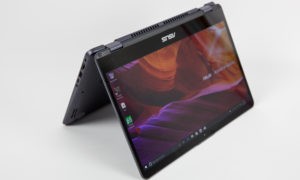 ASUS VivoBook Flip 14 TP401 în modul cort