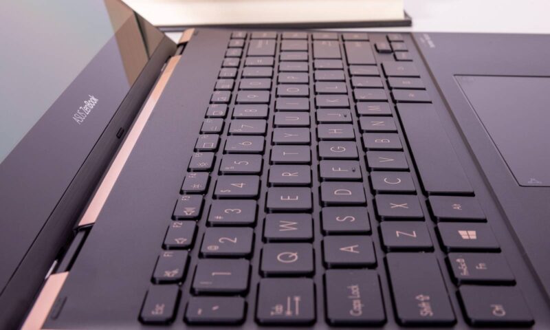 ASUS ZenBook Flip S UX371