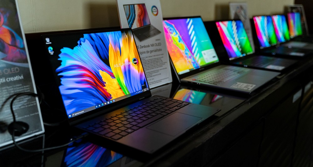 Laptopuri ASUS cu ecran OLED