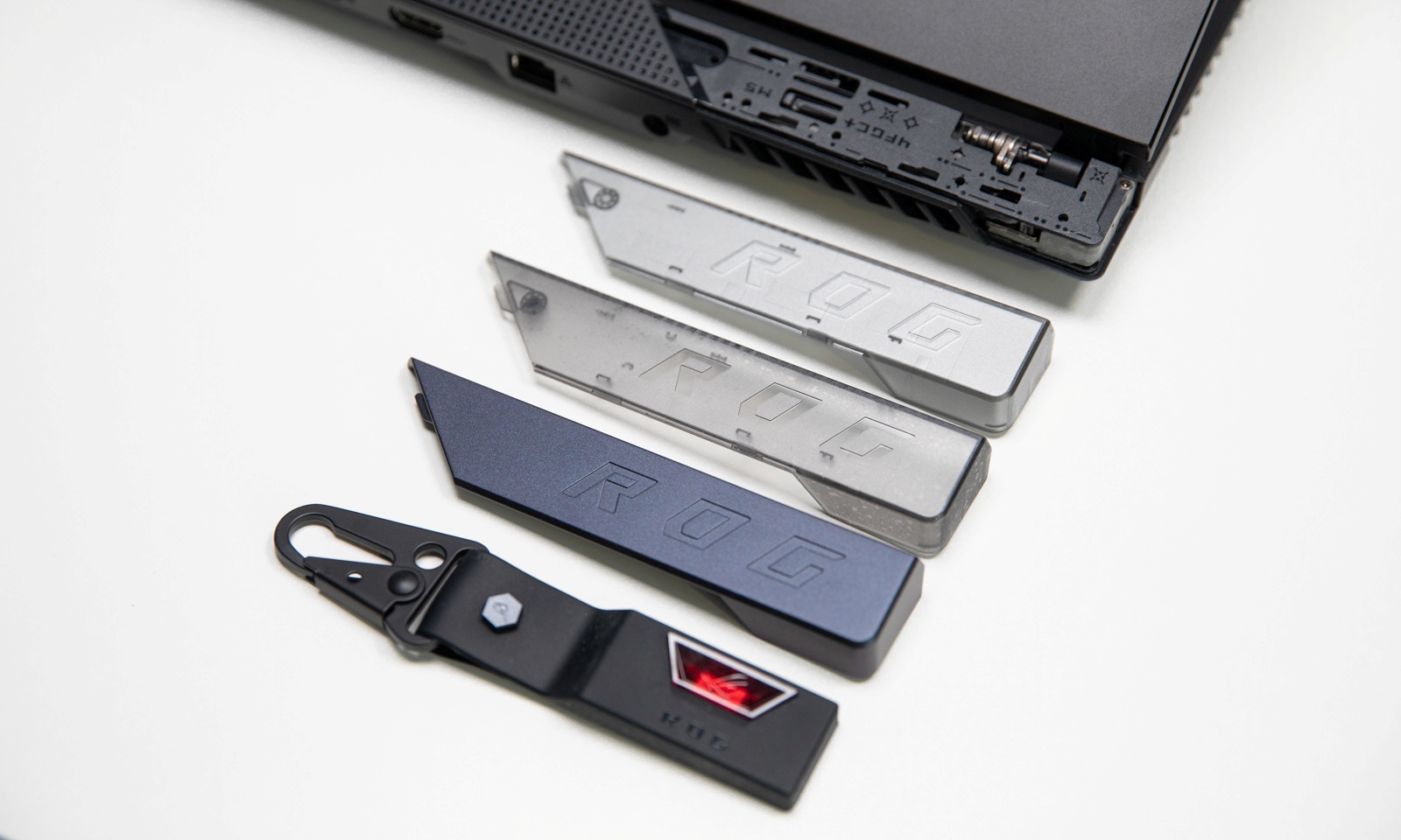 Capace personalizabile pentru colțul laptopului ROG STRIX SCAR 15 G533ZW