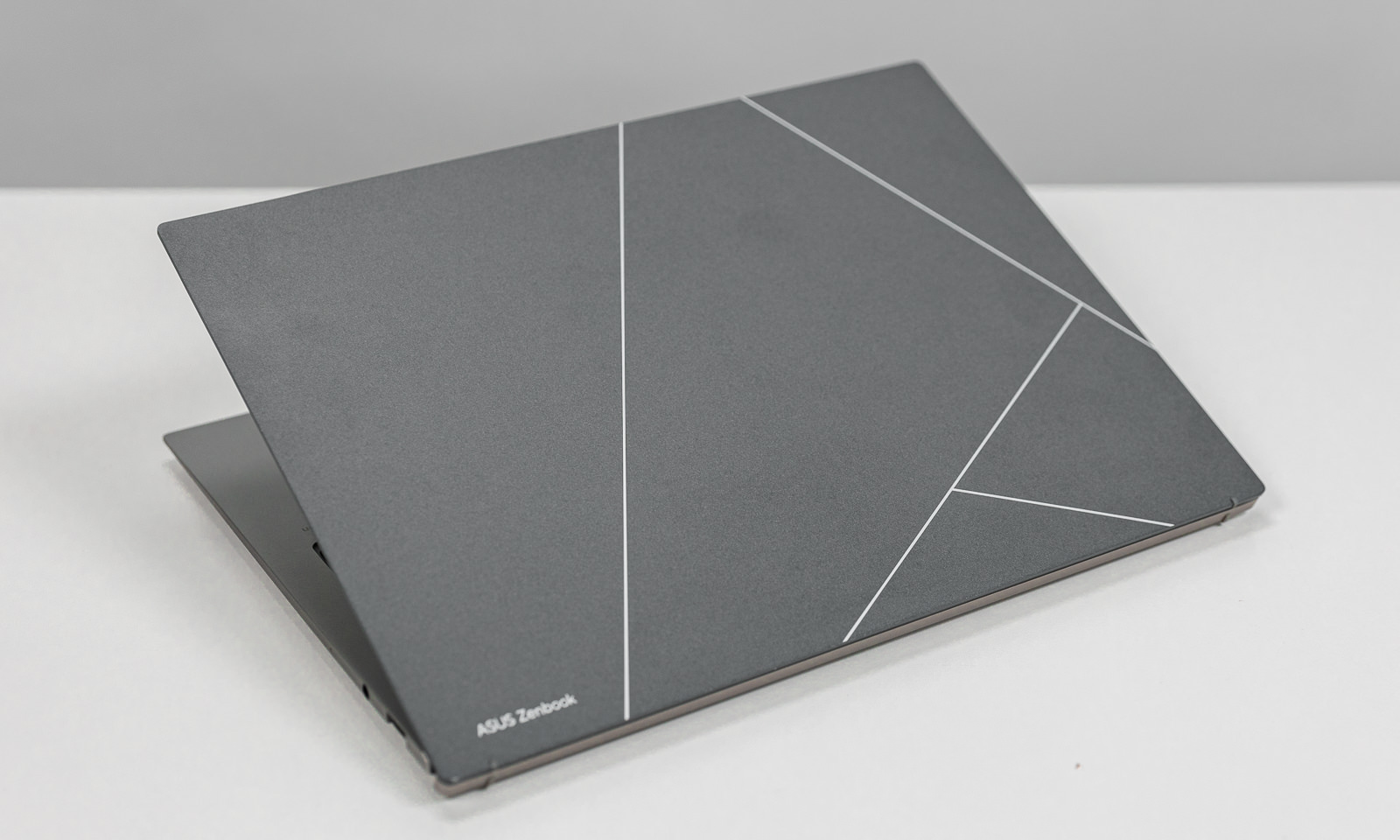 Zenbook S 13 OLED UX5304VA scos din cutia eco